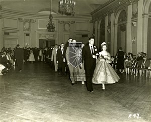 Image description is not available for 1955.124